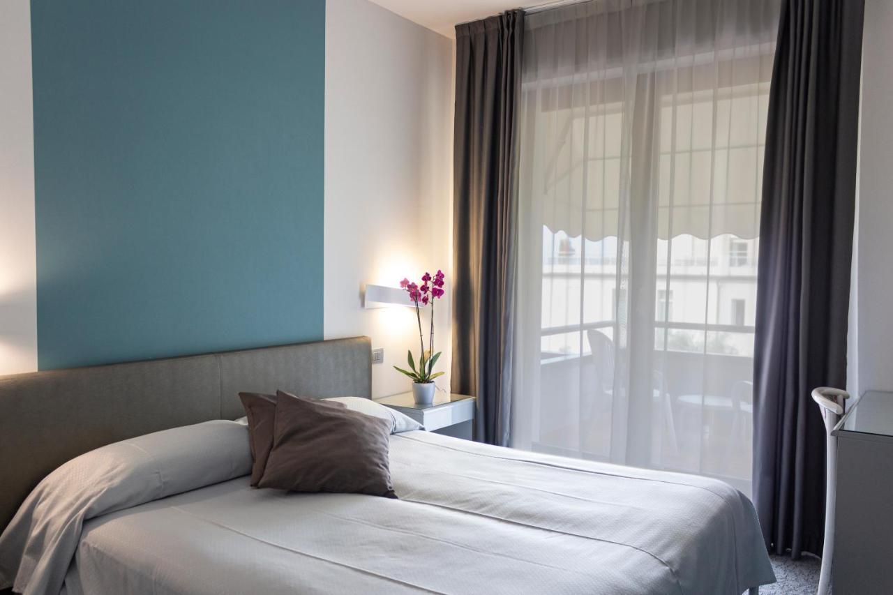 Hotel Desiree - Garda Lake Collection Sirmione Ngoại thất bức ảnh