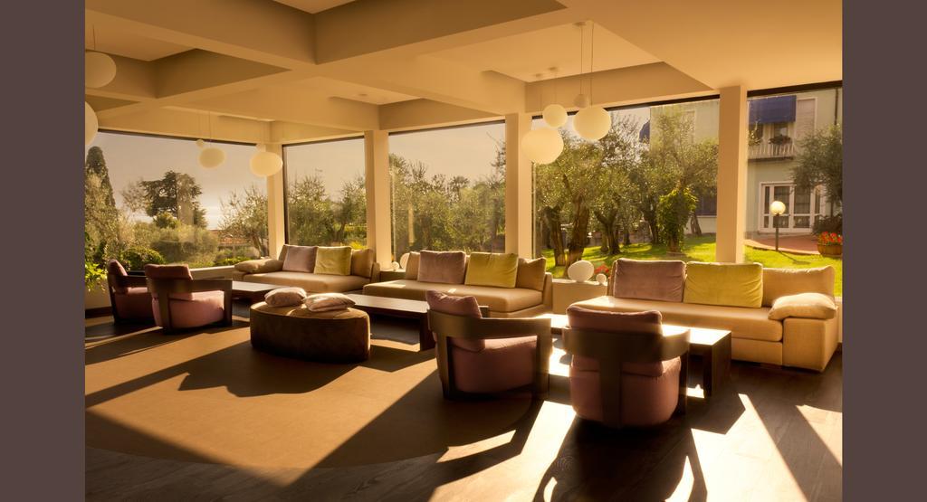 Hotel Desiree - Garda Lake Collection Sirmione Ngoại thất bức ảnh