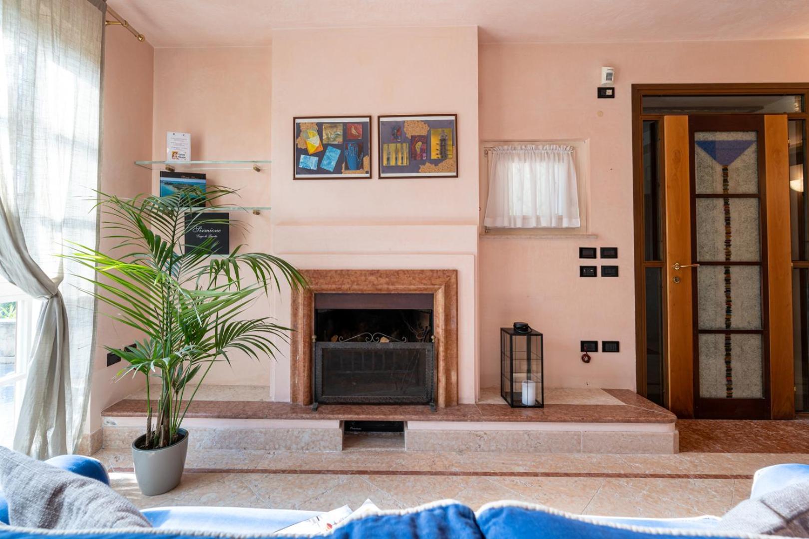 Hotel Desiree - Garda Lake Collection Sirmione Ngoại thất bức ảnh