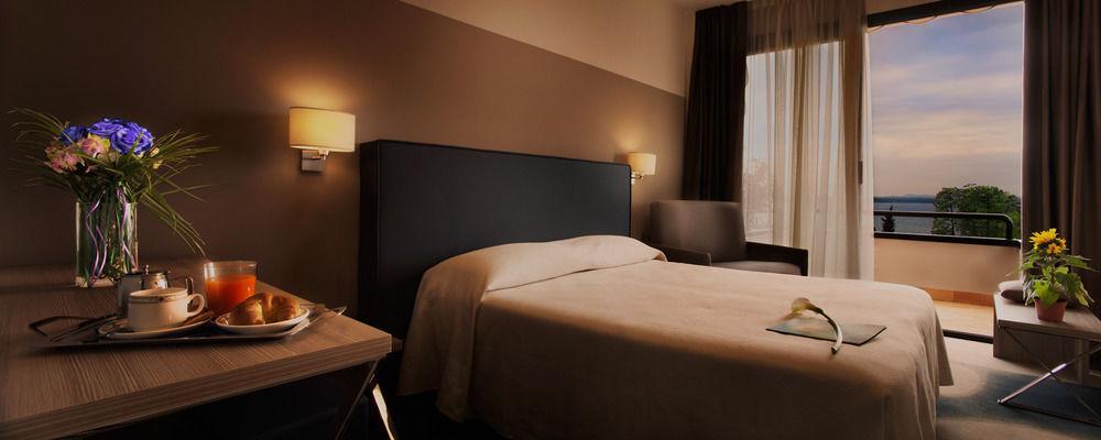 Hotel Desiree - Garda Lake Collection Sirmione Ngoại thất bức ảnh