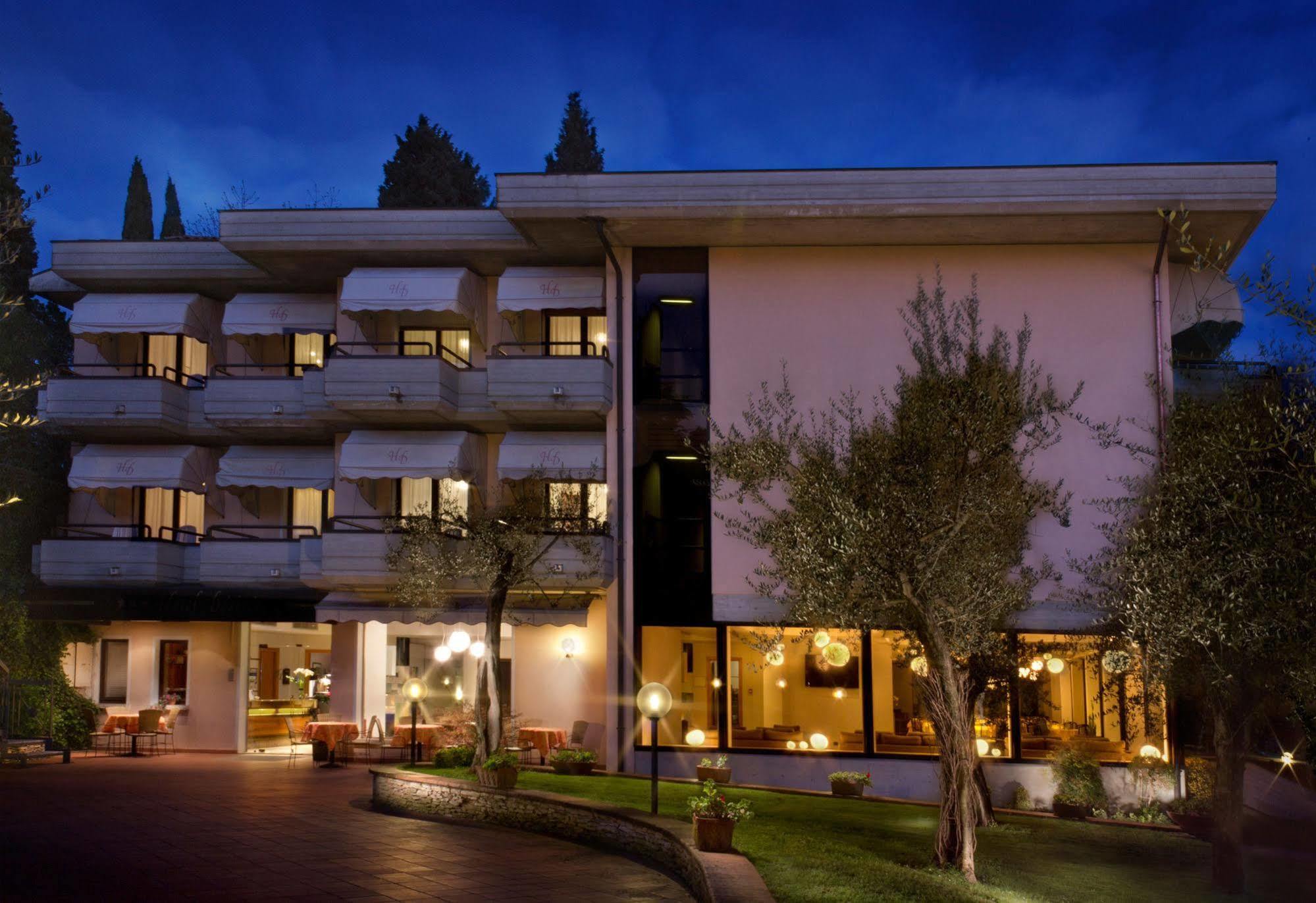 Hotel Desiree - Garda Lake Collection Sirmione Ngoại thất bức ảnh