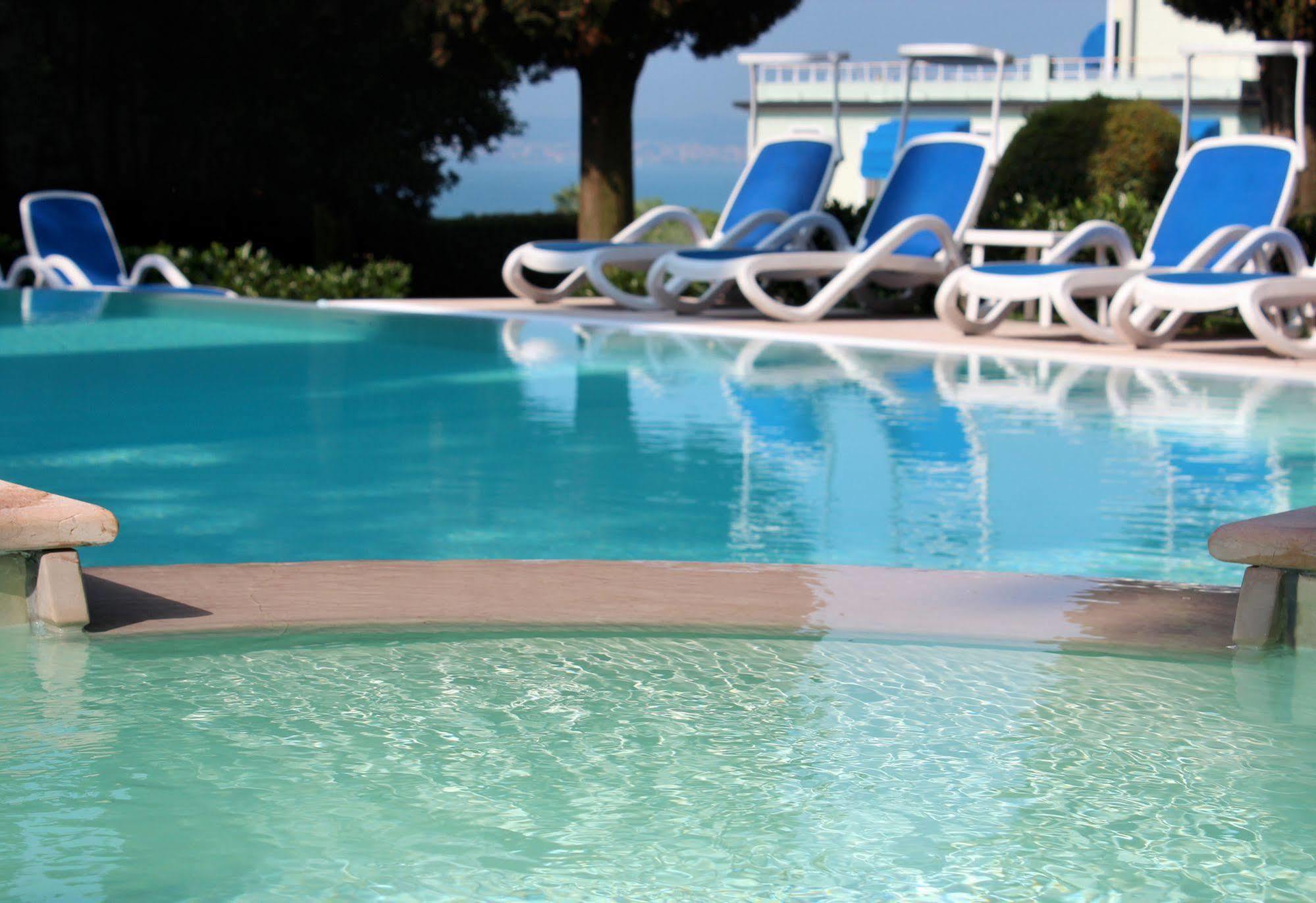 Hotel Desiree - Garda Lake Collection Sirmione Ngoại thất bức ảnh